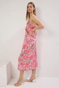 TRENDYOLMİLLA Pink flower patterned A Cut Siphon Flight Flight Weaving Maxi Dress - Image 2