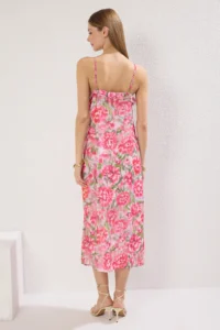 TRENDYOLMİLLA Pink flower patterned A Cut Siphon Flight Flight Weaving Maxi Dress - Image 4