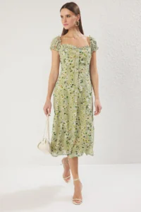 TRENDYOLMİLLA Light Green Floral Lined Siphon Flight Flight Weaving Midi Shirt Dress - Image 2