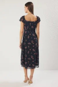 TRENDYOLMİLLA Navy Blue Floral Lined Siphon Flight Flight Weaving Midi Shirt Dress - Image 4