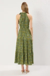 TRENDYOLMİLLA Green Shawl pattern Plain Kesim with flywheel Maxi  Weaving Dress - Image 4