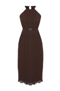 TRENDYOLMİLLA Brown Arched pleated Siphon Flight Flight Weaving Midi Dress - Image 5