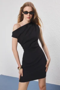 TRENDYOLMİLLA Black Bodycon Mini Weaving her dress