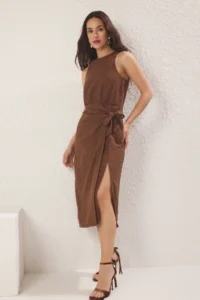 TRENDYOLMİLLA Brown Plain Binding Detailed Midi Weaving Dress - Image 3