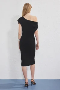 TRENDYOLMİLLA Black Midi Ruffle/Drape Detailed Knitting Dress - Image 4