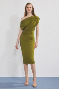 TRENDYOLMİLLA Oil Green Midi Gathering/Drape Detailed Knitting Dress