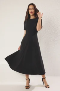 TRENDYOLMİLLA Black Skirt Opened at Waist Midi Weaving Dress - Image 2