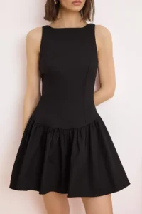 TRENDYOLMİLLA Black Plain Short / Mini  Weaving Dress - Image 3