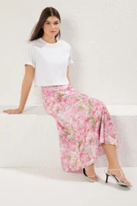 TRENDYOLMiLLA Multicolored Batik flower patterned Satin Material A-line Pattern Midi Size  Weaving Skirt - Image 2