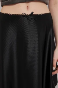 TRENDYOLMİLLA Black Satin Material A Line/Life Cut Waist Detailed Mini Skirt - Image 3