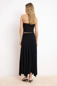 TRENDYOLMİLLA Black Waist Detailed slit Flexible Knitting Maxi Skirt - Image 4