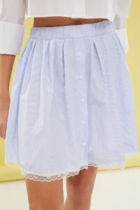 TRENDYOLMiLLA Mavi Front Button and Weaving Skirt End Lace Detailed pleated Mini Size Weaving Skirt - Image 2