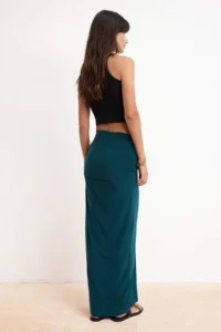 TRENDYOLMİLLA Emerald Green Gold Accessory Detailed Flexible Maxi Knitting Fish Skirt - Image 4