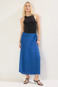 TRENDYOLMiLLA Navy Blue Binding Detailed Double breasted Kapama Maxi Size Weaving Skirt - Image 3