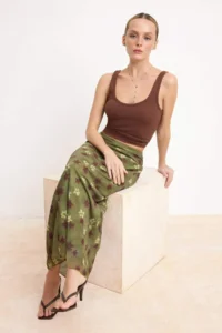 TRENDYOLMİLLA Khaki Abstract Patterned Tulle Lace Detailed Flexible Skirt Skirt - Image 2