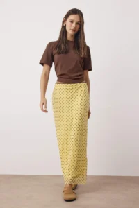 TRENDYOLMİLLA Yellow Puantiye Patterned Tulle Lace Detailed Flexible Skirt - Image 2