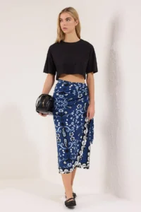 TRENDYOLMiLLA Mavi Ethnic Patterned Double breasted Closed Viscose Skirt - Image 2