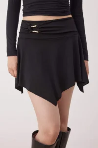 TRENDYOLMİLLA Black Asymmetric Accessory Detailed Mini Knitting Skirt - Image 3
