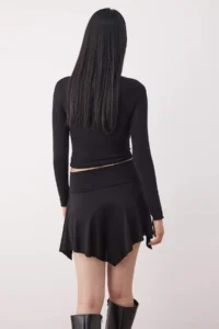 TRENDYOLMİLLA Black Asymmetric Accessory Detailed Mini Knitting Skirt - Image 4