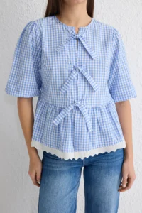 TRENDYOLMİLLA Mavi Skirt Lace And Front Binding Detailed Weaving Shirt - Image 3