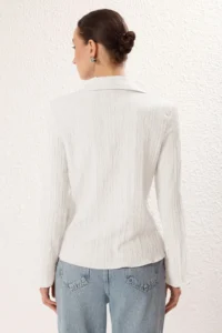 TRENDYOLMİLLA White textured Material Front Binding Detailed Weaving Shirt - Image 6