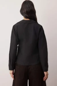 TRENDYOLMİLLA Black Double breasted Kapama Binding Detailed Regular Pattern Weaving Shirt - Image 4