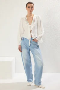 TRENDYOLMİLLA White Front Tied up Regular Pattern Weaving Shirt with Embroidery and Ruffle Detail on the Collar - Image 2