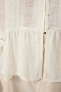 TRENDYOLMİLLA White Cotton Cotton textured Kolda Lace Oversized Boho Weaving Shirt - Image 4