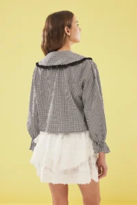 TRENDYOLMİLLA Black Big Collar Detailed Gingham pattern Regular Normal Pattern Weaving Shirt - Image 5