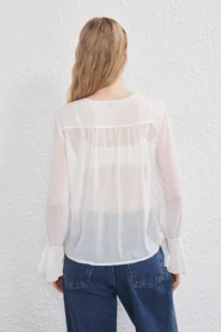 TRENDYOLMİLLA White Boho Ruffle Detailed Siphon Tire Detailed Shirt - Image 4