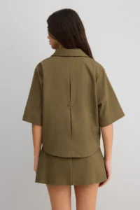 TRENDYOLMİLLA Khaki Thin Gabardine Boxy Cotton  Shirt - Image 4