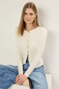 TRENDYOLMİLLA Ecru Mercerized Look Premium Yarn/Special Yarn Crop/Short Knitwear Cardigan