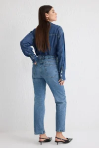 TRENDYOLMİLLA Mavi High Waist Plain Kesim Middle Flexible Straight jeans - Image 5