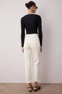 TRENDYOLMİLLA White High Waist Plain Kesim comfort/Flexible Straight jeans - Image 8