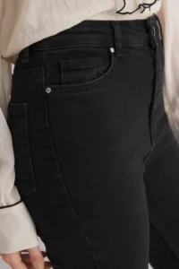 TRENDYOLMİLLA Black High Waist Middle Flexible Flare flared leg jeans - Image 4