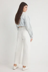 TRENDYOLMİLLA White Stitching Detailed High Waist barrel jeans - Image 5