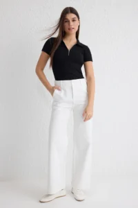 TRENDYOLMİLLA White Button Detailed High Waist comfort/Flexible Wide Leg Wide Leg jeans - Image 5
