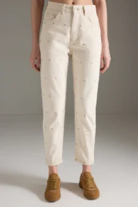 TRENDYOLMİLLA Beige Heart Embroidered High Waist Mom 100% Cotton Non-Stretch jeans - Image 3
