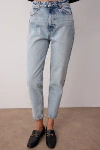 TRENDYOLMİLLA Light Blue High Waist Mom 100% Cotton Non-Stretch jeans - Image 3