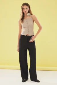 TRENDYOLMİLLA Black Low Waist Wide Leg/Wide Leg Weaving Pants - Image 3