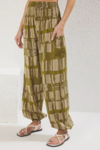 TRENDYOLMİLLA Khaki Ethnic Patterned Legs Elastic Shalwar Form Weaving Pants - Image 4