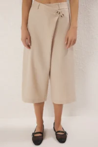 TRENDYOLMİLLA Beige linen look culotte Pants - Image 3