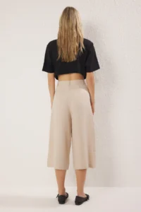 TRENDYOLMİLLA Beige linen look culotte Pants - Image 4