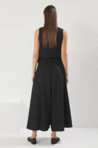 TRENDYOLMİLLA Black Skirt Look Matte textured Wide Leg Extra Wide Leg Elastic Waist Pants - Image 4