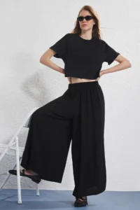 TRENDYOLMİLLA Black Elastic Waist Soft Comfortable Material Wide Leg Extra Wide Leg Weaving Pants