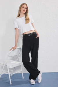 TRENDYOLMİLLA Black Arched Wide Leg/Wide Leg Weaving Pants