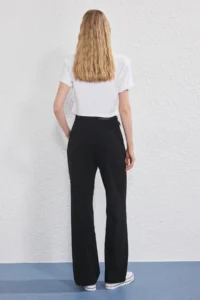 TRENDYOLMİLLA Black Arched Wide Leg/Wide Leg Weaving Pants - Image 4