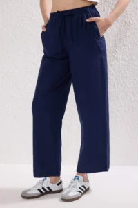 TRENDYOLMİLLA Navy Blue Mat textured Elastic Waist Pants - Image 3