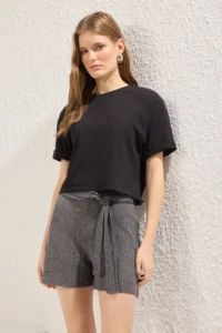 TRENDYOLMiLLA Anthracite Crepe Belted Short Flexible Knitting Shorts & Bermuda