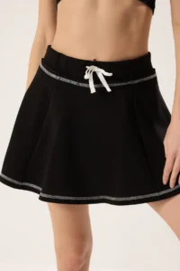 TRENDYOLMiLLA Black Etekli relaxed/Rahat Pattern Short Shorts & Bermuda - Image 3